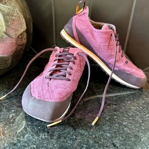 Women’s Altra canvas purple multi purpose shoe